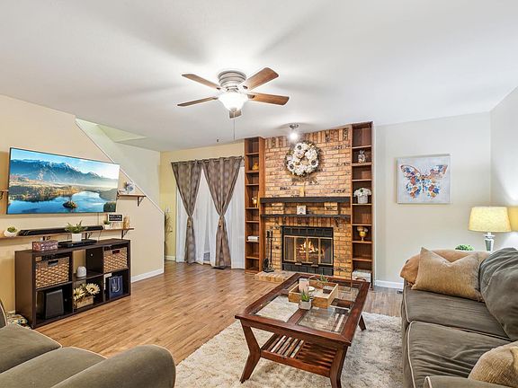 5th image of 329 Sturbridge Village Dr