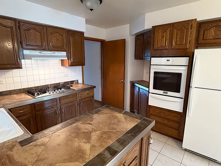 6432 W Gunnison St — Photo 6