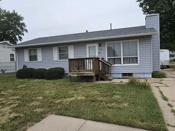 630 N Custer Ave, Grand Island, NE 68803