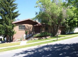 8215 S Willow Creek Dr, Sandy, UT 84093