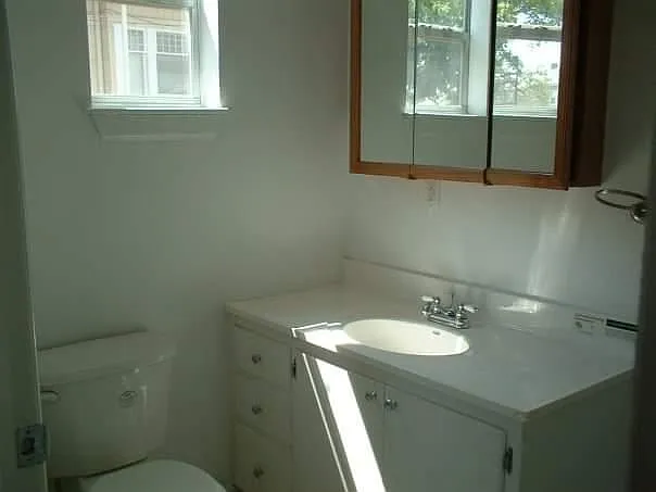 302 W Maple Ave #A — Photo 10