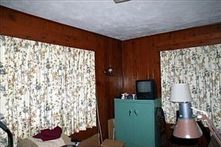 3rd image of 1258 Kemper Ave