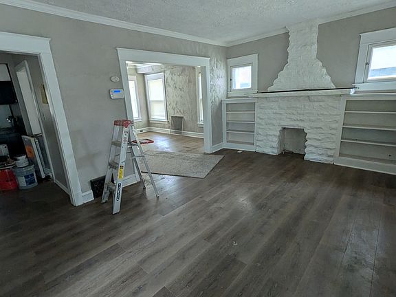 2nd image of 3423 Agnes Ave