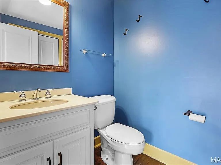2326 Bellevue Ave — Photo 14