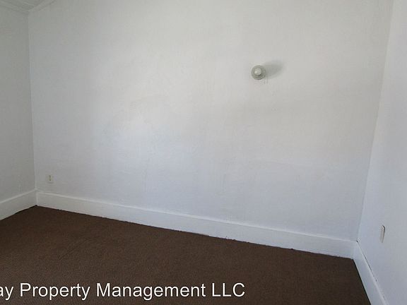 4th image of 309 Waugoo Ave #A