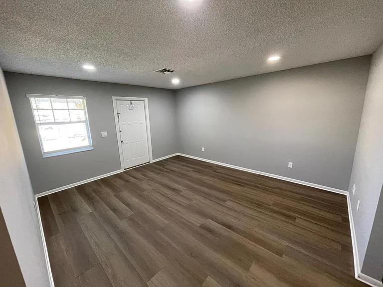 2497 NW Holiday Ct — Photo 2