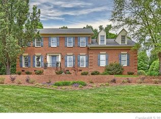 10400 Oak Pond Cres, Charlotte, NC 28277