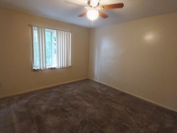 5th image of 15978 Nelacrest Rd #12