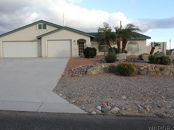 1st image of 3380 Desert Dr