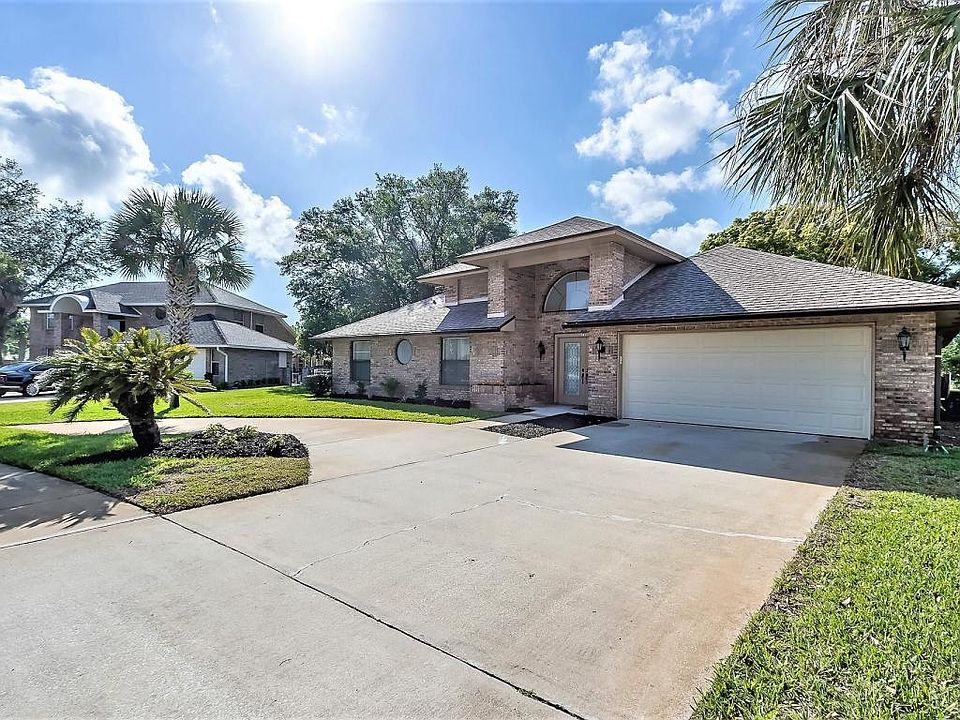 1st image of 741 Sandy Hill Cir