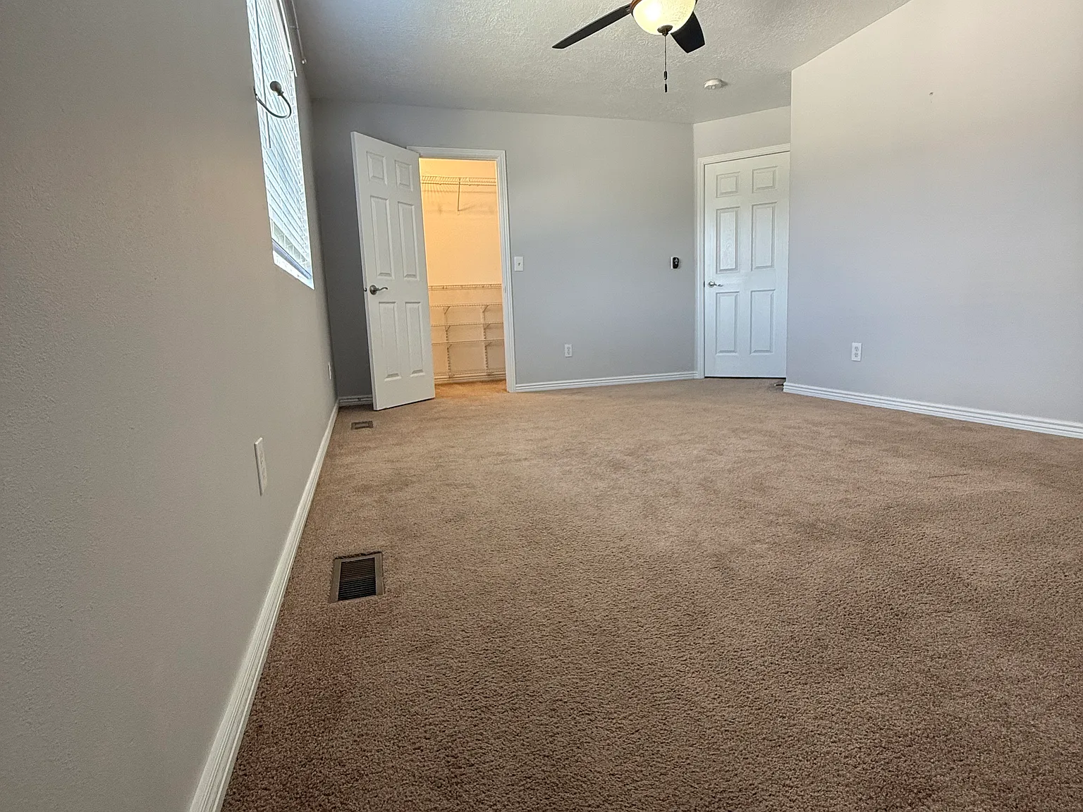 4 bed, 1213 sqft, $750 — Photo 2