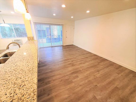 4th image of 11667 Goshen Ave #5