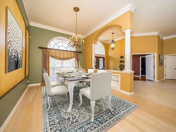 4th image of 5023 Wesley Dr