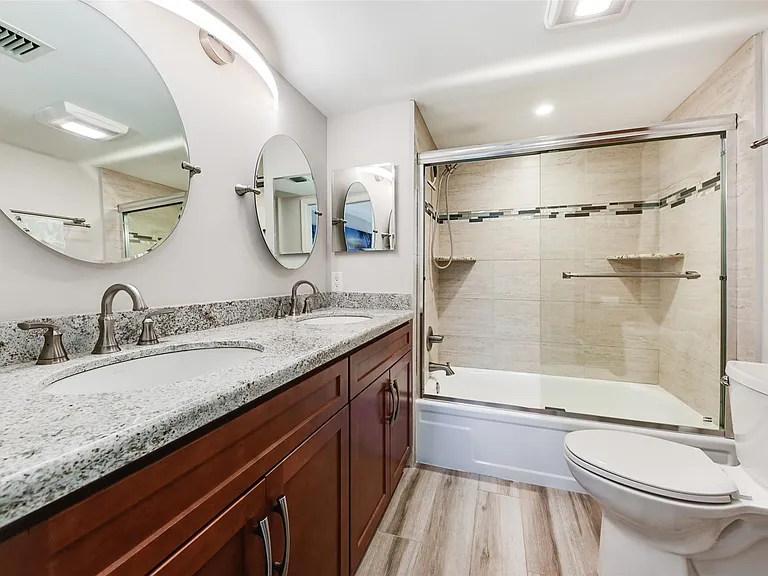 773 Jeffery St #4-305 — Photo 12