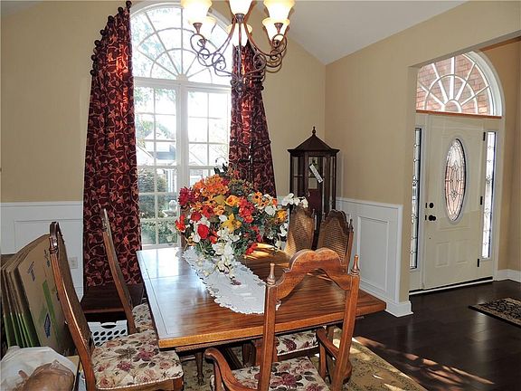 5th image of 4300 Ashland Cir