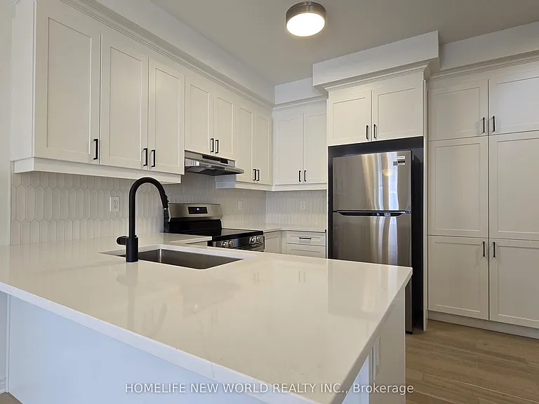 109 Avani Ave — Photo 2
