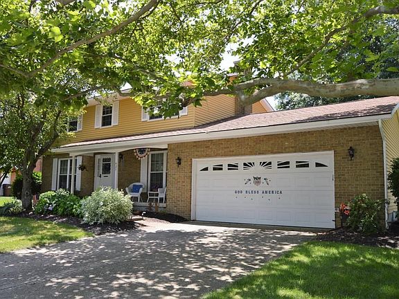 3rd image of 425 Pickering Dr