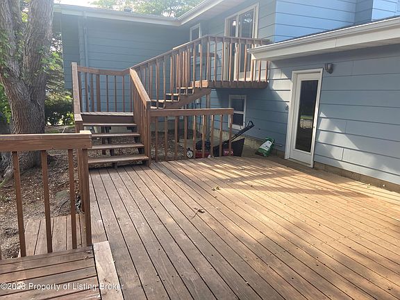 4th image of 432 Benton St