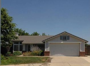 2883 Mitchell Ave, Clovis, CA 93611