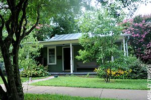 1st image of 716 Monticello Ave