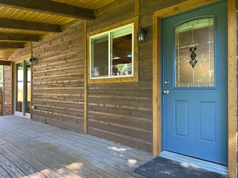 517 Endicott St — Photo 40