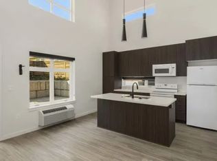 4225 NE Highland Ct #4235-D, Portland, OR 97218