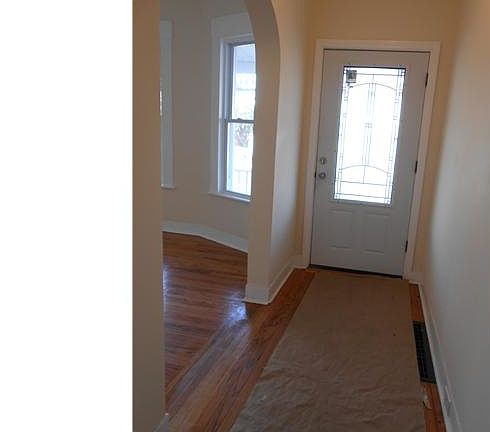 3rd image of 420 Wood Ave #422