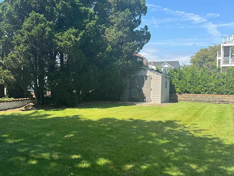89 Lynbrook Ave — Photo 18