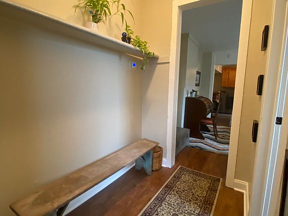 4th image of 1819 Columbus St