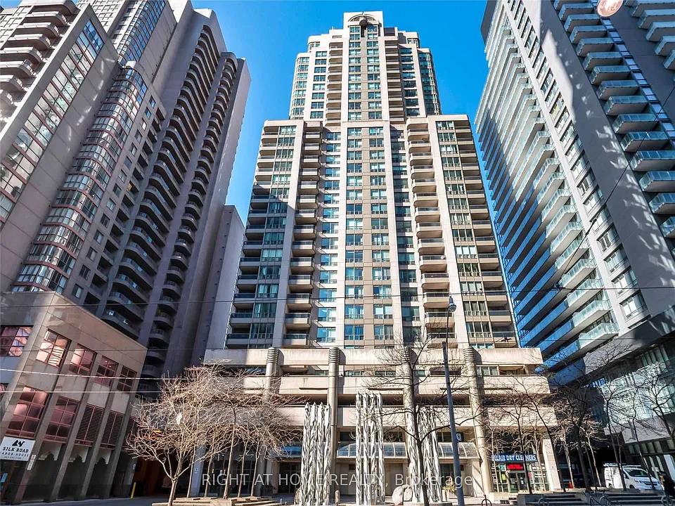 750 Bay St #2306
