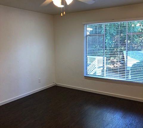 2nd image of 352 W Main St APT A