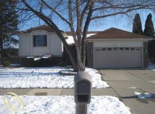 223 Kings Way, Canton, MI 48188