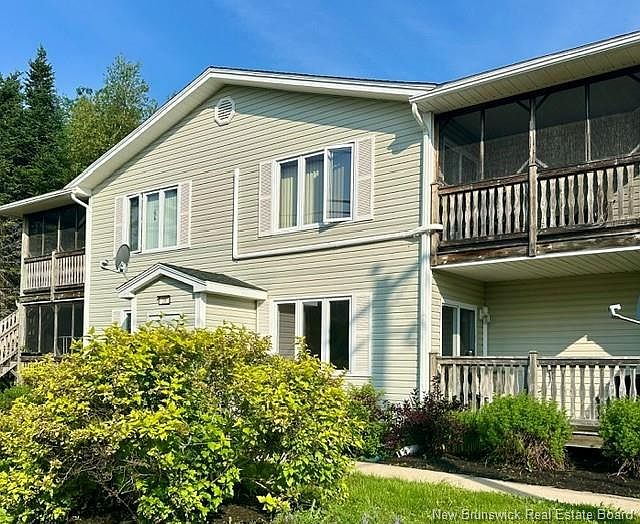 1st image of 20 Damien St #5