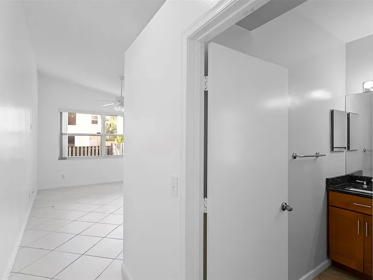 15250 SW 49th Ct — Photo 18