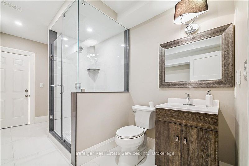 Burlington House for rent - 5 Bedrooms — photo 46