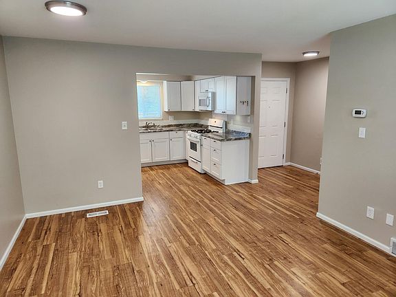 Dining/Kitchen