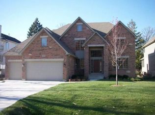 10S366 Skyline Dr, Burr Ridge, IL 60527