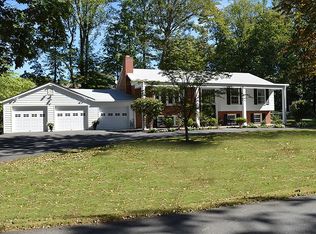 2713 Oldewood Dr, Falls Church, VA 22043