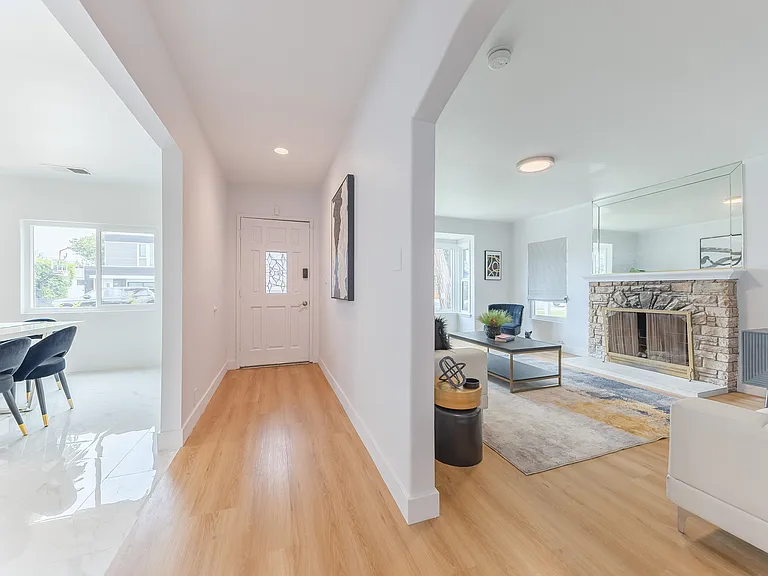 2522 Armacost Ave — Photo 12