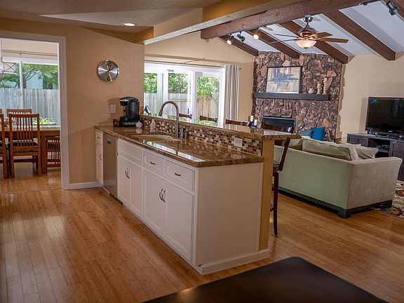 2nd image of 780 Westlite Cir