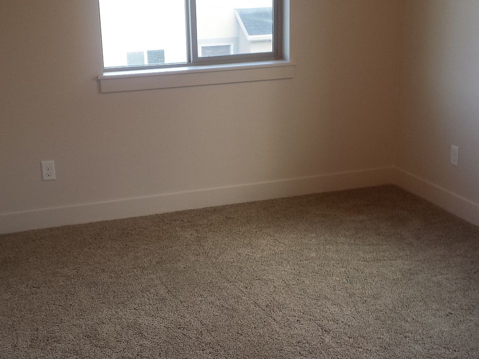2nd image of 7467 N Campbell Cir
