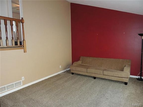 5th image of 5022 Country Valley Dr