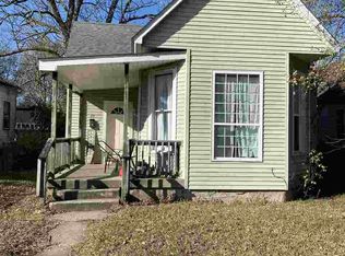 28 Oakland Ave, Terre Haute, IN 47803