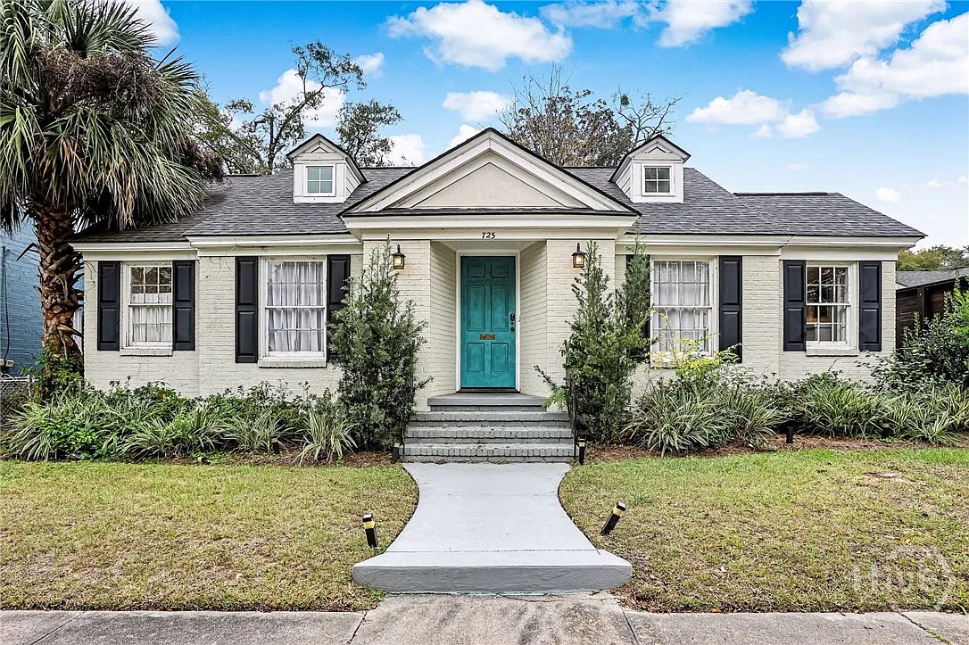 3 bed, 1.0 bath, 1478 sqft, $2,500 — Photo 2