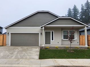 750 S 53rd St, Springfield, OR 97478