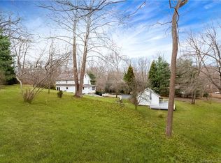 713 Sturges Rd, Fairfield, CT 06824