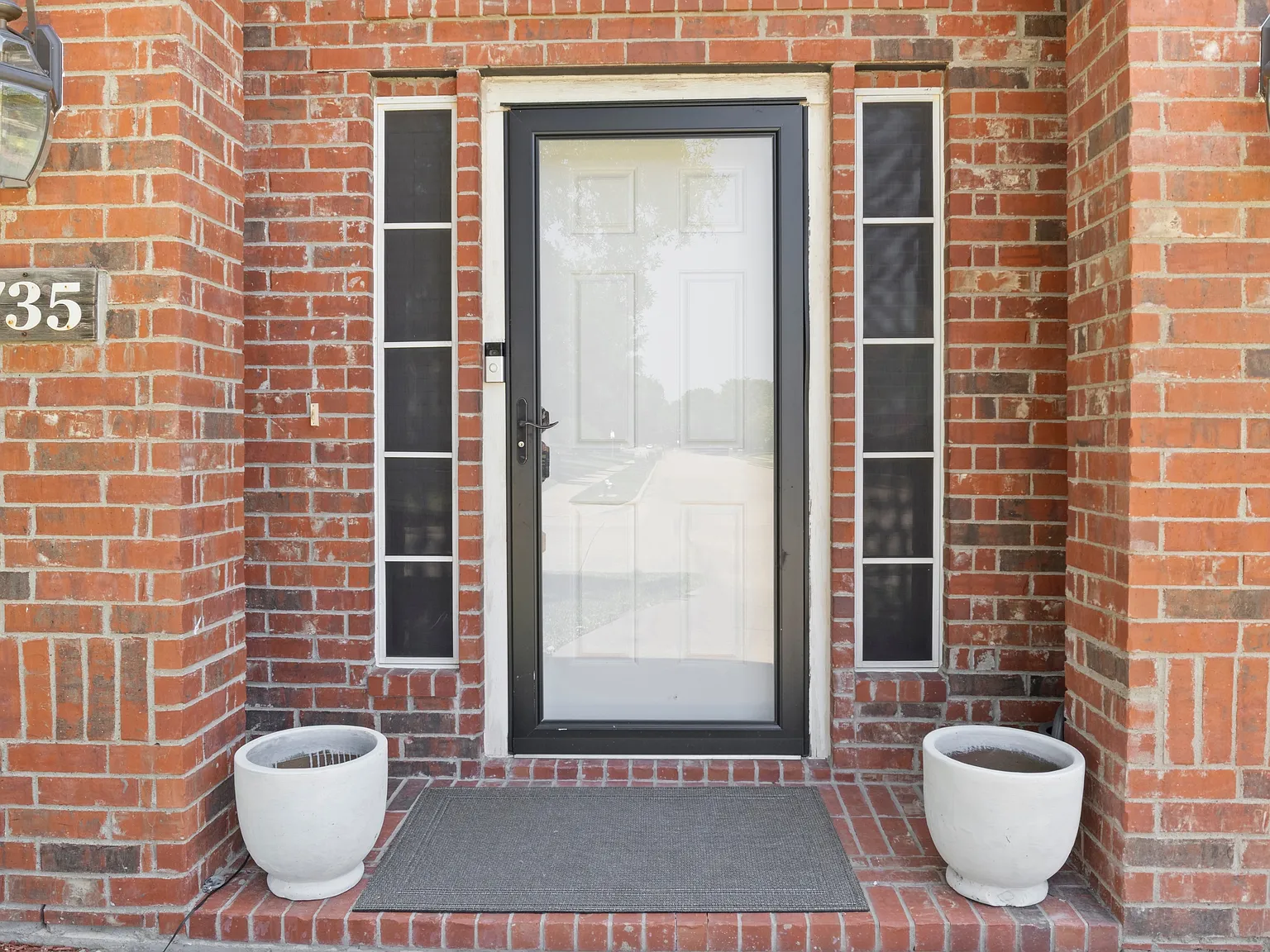 4 bed, 2.5 bath, 3048 sqft, $4,200 — Photo 4