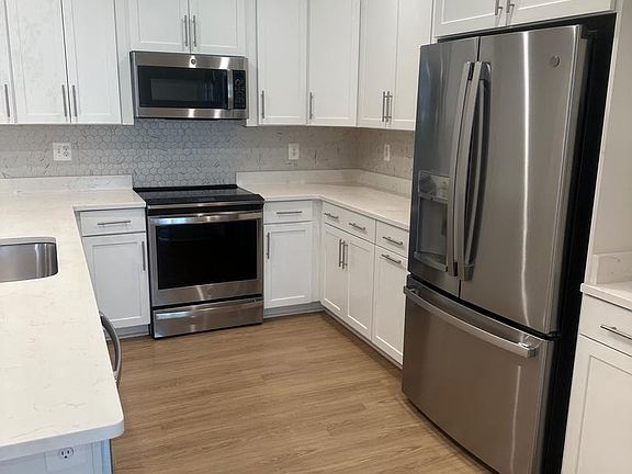 5th image of 13506 Sayward Blvd