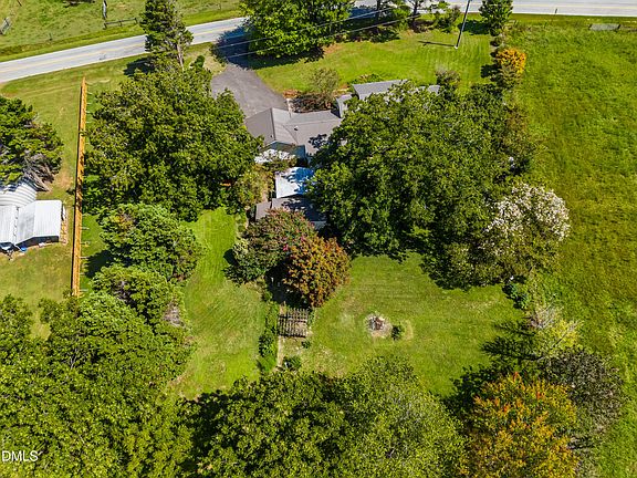 3rd image of 8043 Crawford Currin Rd