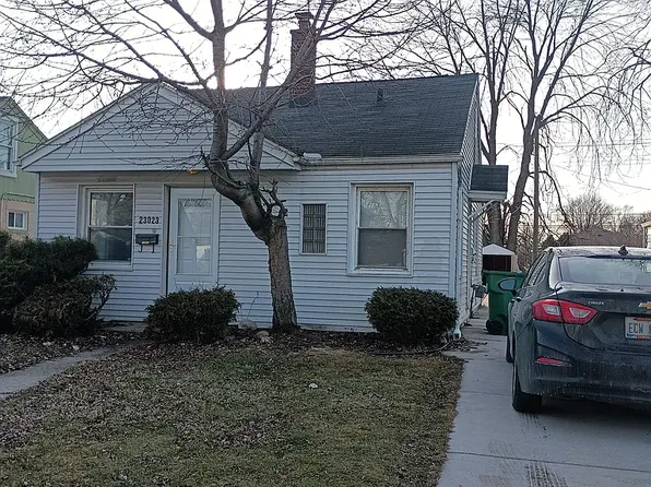 23023 Rosalind Ave, Eastpointe, MI 48021